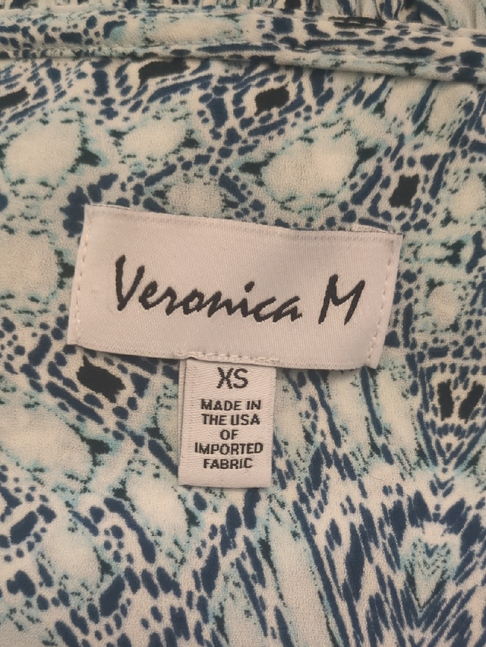 Veronica M size XS color white dark and light blue. - Picture 6 of 6